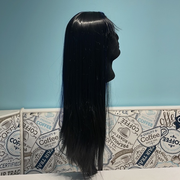 Split dye synthetic wig 24” - Picture 4 of 5
